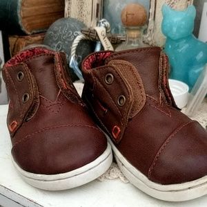 Toddler TOMS Paseo Mid Casual Shoes.